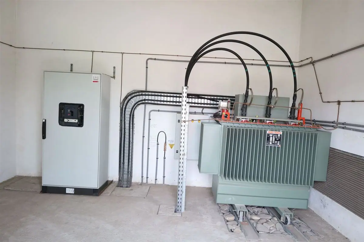 Transformateur et armoire BT installés par Teclecom