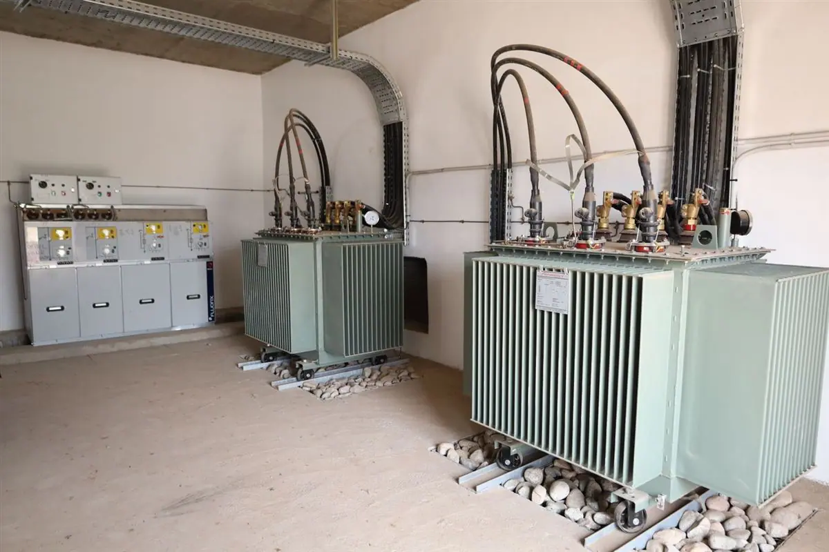 Poste de transformation HTA avec cellules et transformateurs installés par Teclecom