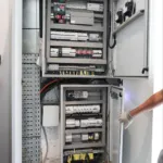 Aikad Group — câblage d'armoire électrique